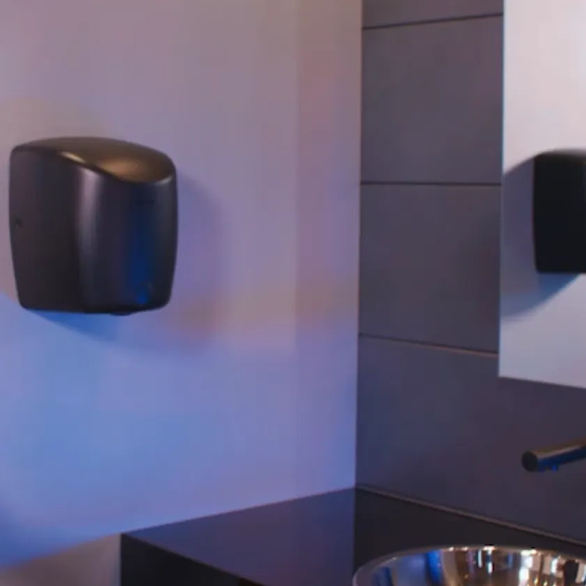 HIGHFLOW air pulse hand dryer