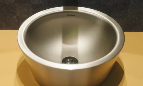Discover the ALGUI countertop washbasin in this video, a real decorative feature for your washrooms.